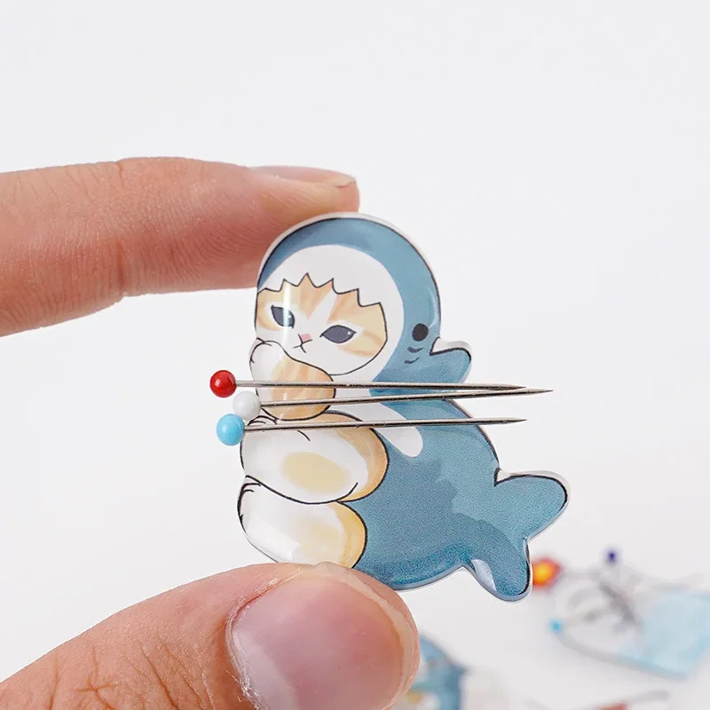 Needle Minder Magnet - Cute cat acrylic needle, 1 piece,