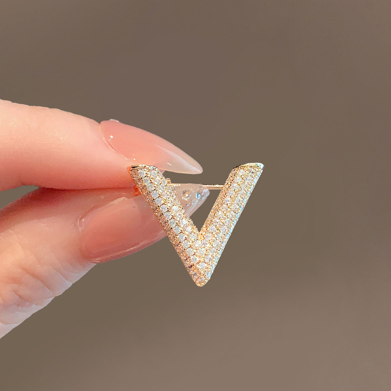 Embroidery Initials - V Letter Rhinestone Small Summer Anti-Exposure