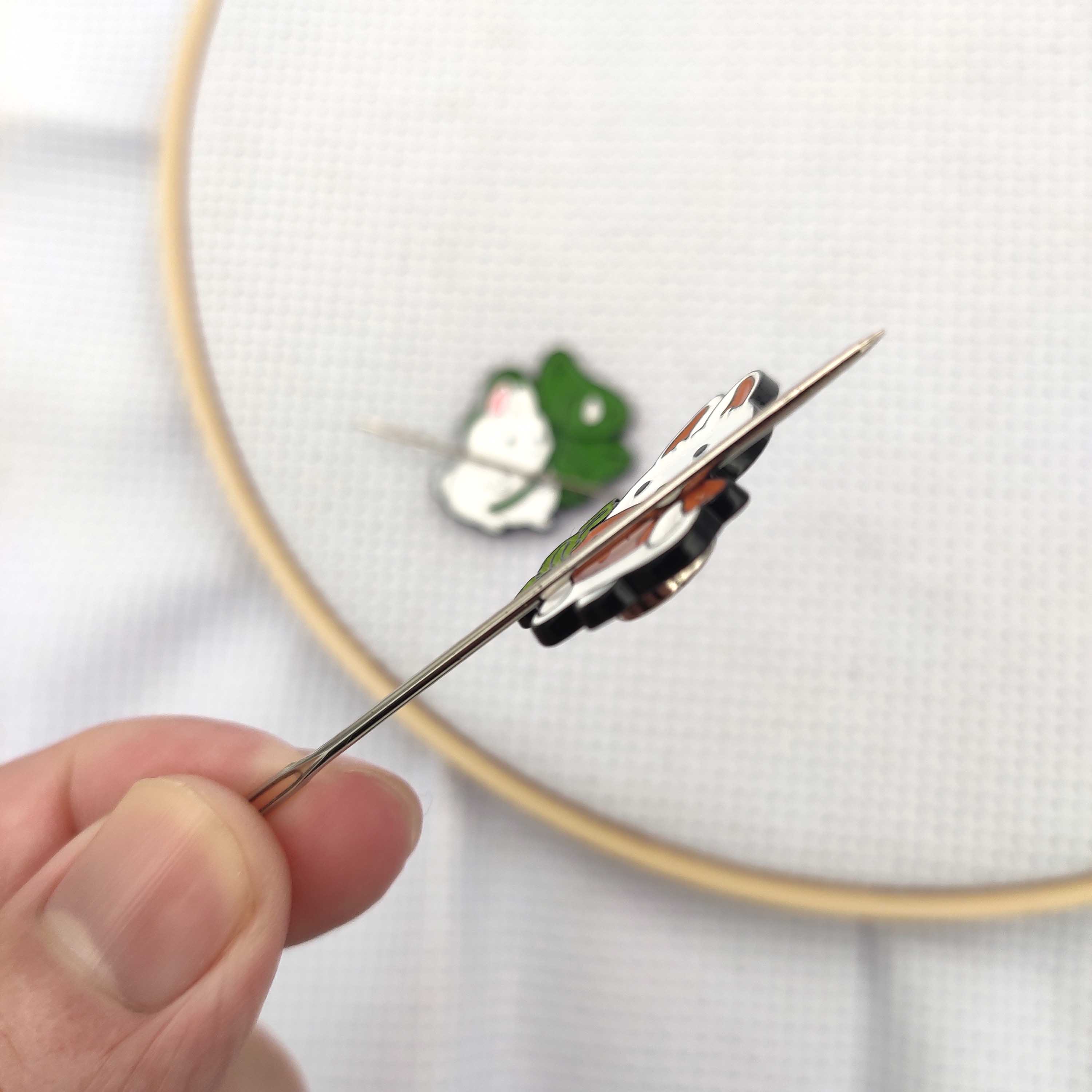 Needle Minder Rabbit, Bunny Ne - огляд і ціна Needle Minder Magnet