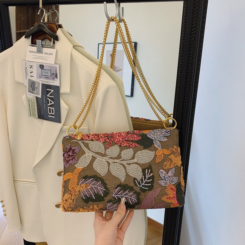 Sequins Embroidery Clutch Bag  - огляд і ціна Embroidery Bali