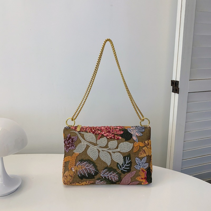 Sequins Embroidery Clutch Bag  - огляд і ціна Embroidery Bali