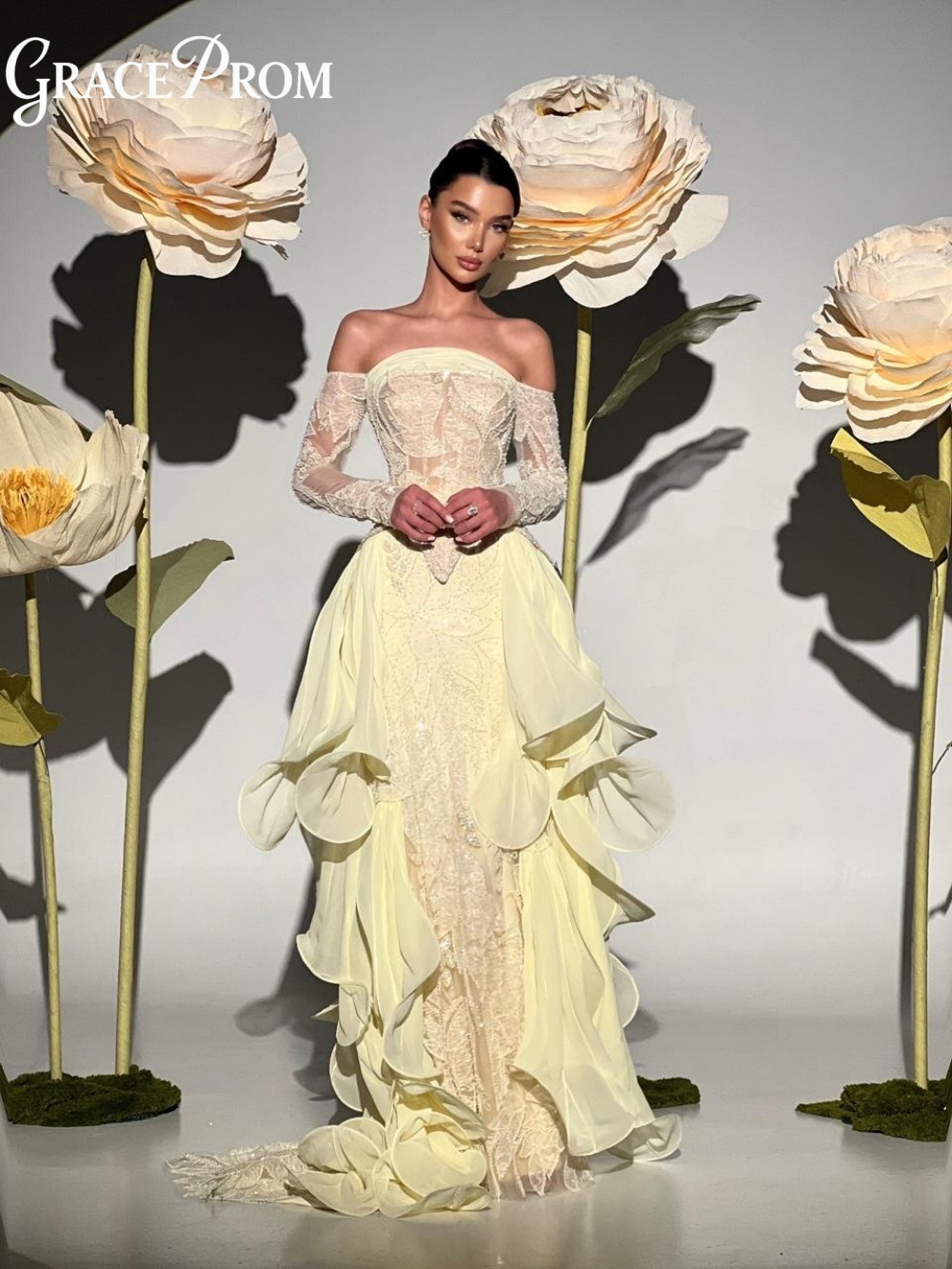 Exquisite Butter Yellow Prom D - огляд і ціна Embroidery Yellow Dress