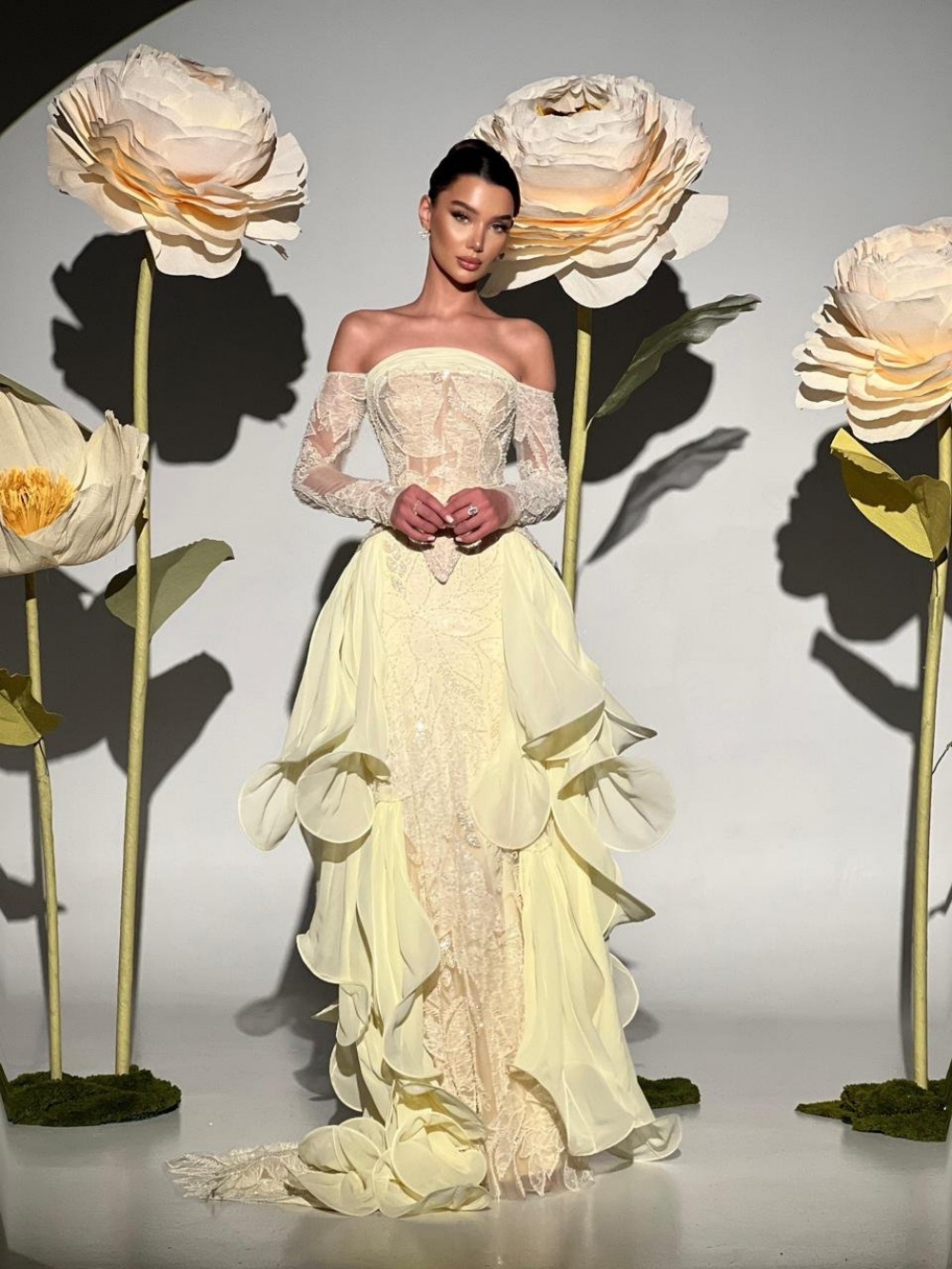 Exquisite Butter Yellow Prom D - огляд і ціна Embroidery Yellow Dress